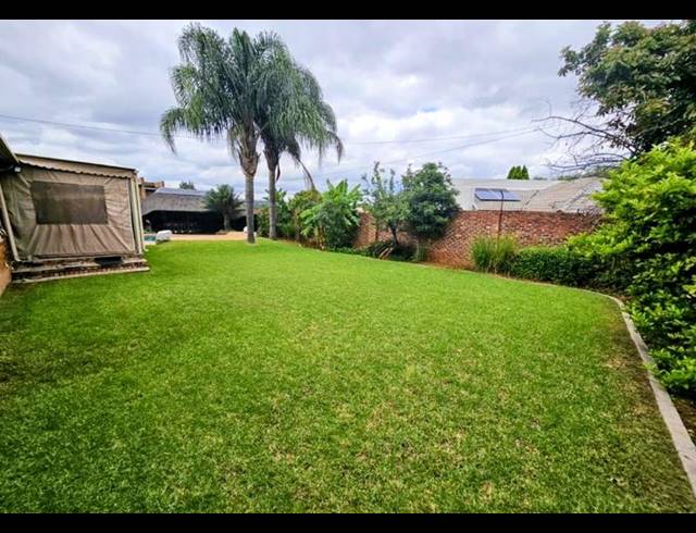 3 BEDROOM HOUSE FOR SALE IN HEUWELOORD